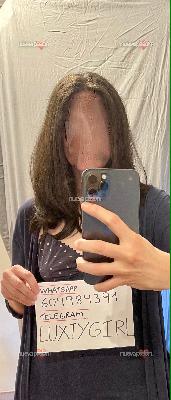 Española independiente y amateur