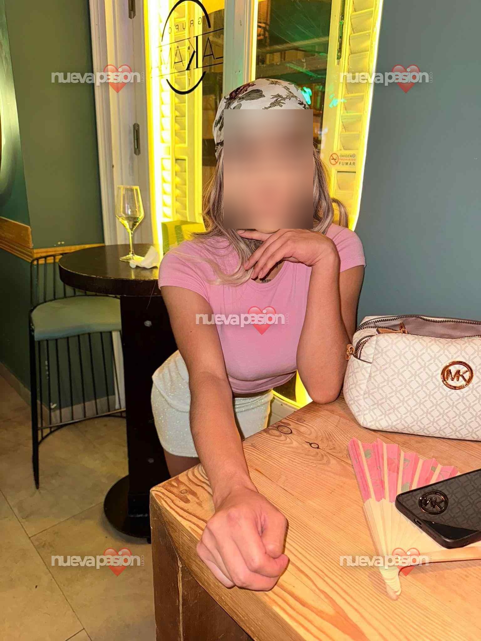 Hanna acompañante caliente