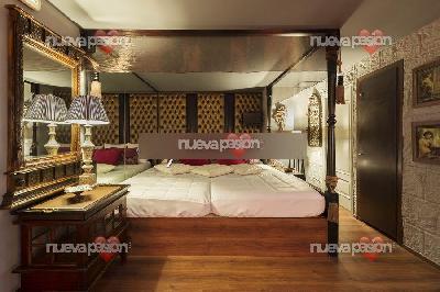 PLAZA  CON ESTANCIA GRATUITA LOCAL ALTO NIVEL BARCELONA