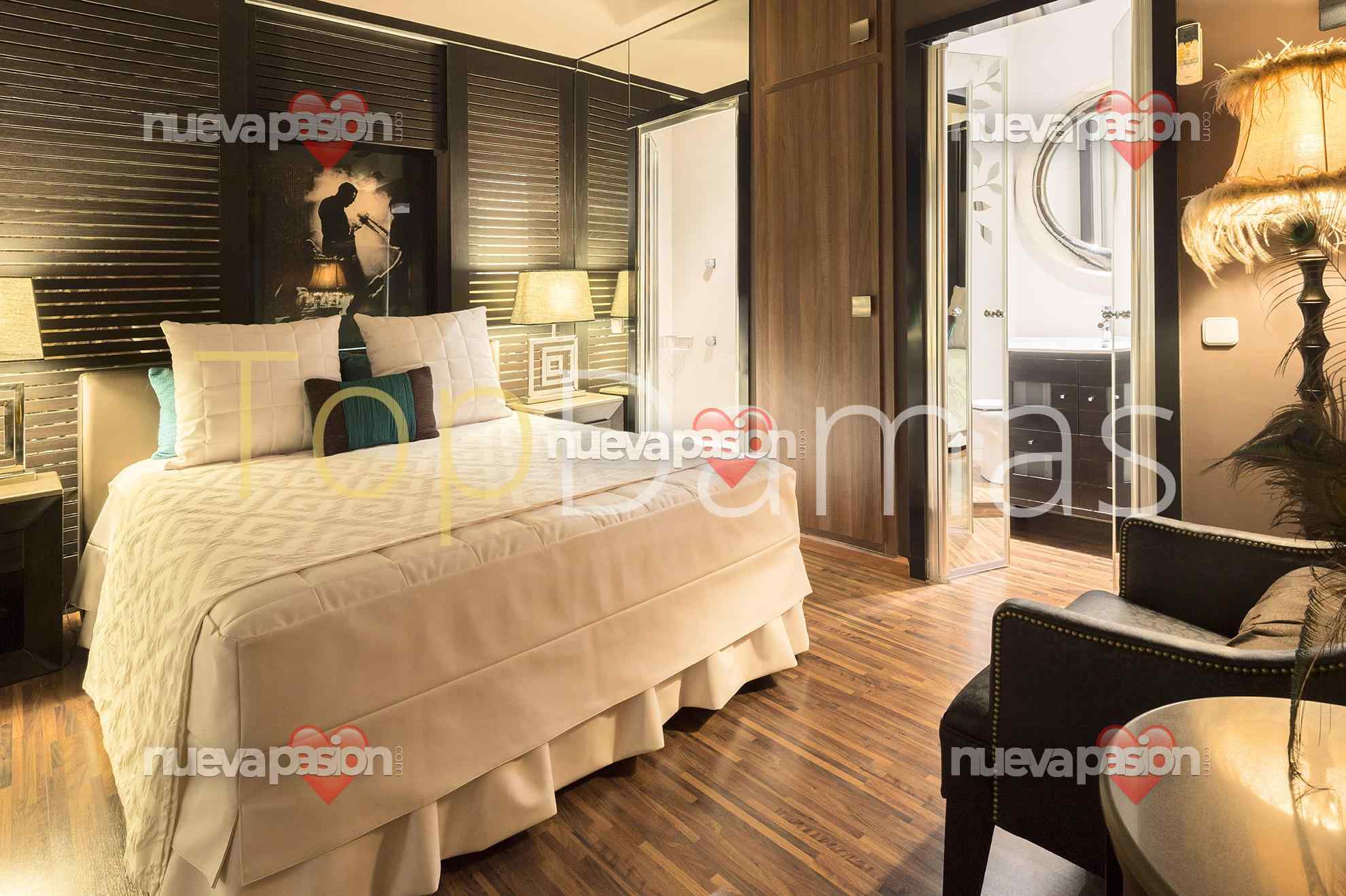 PLAZA  CON ESTANCIA GRATUITA LOCAL ALTO NIVEL BARCELONA