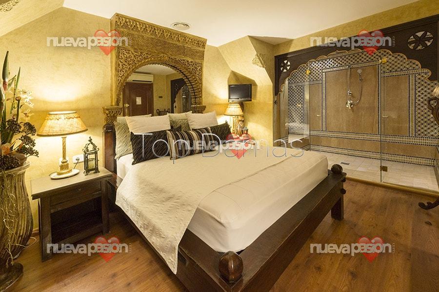 PLAZA  CON ESTANCIA GRATUITA LOCAL ALTO NIVEL BARCELONA