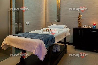 ROCIO, 24 AÑOS, NUEVA AUXILIAR DE FARMACIA Y MASAJISTA