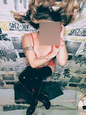 Me parece una falta de respeto que te aparezcas en mis sueños sin ropa.