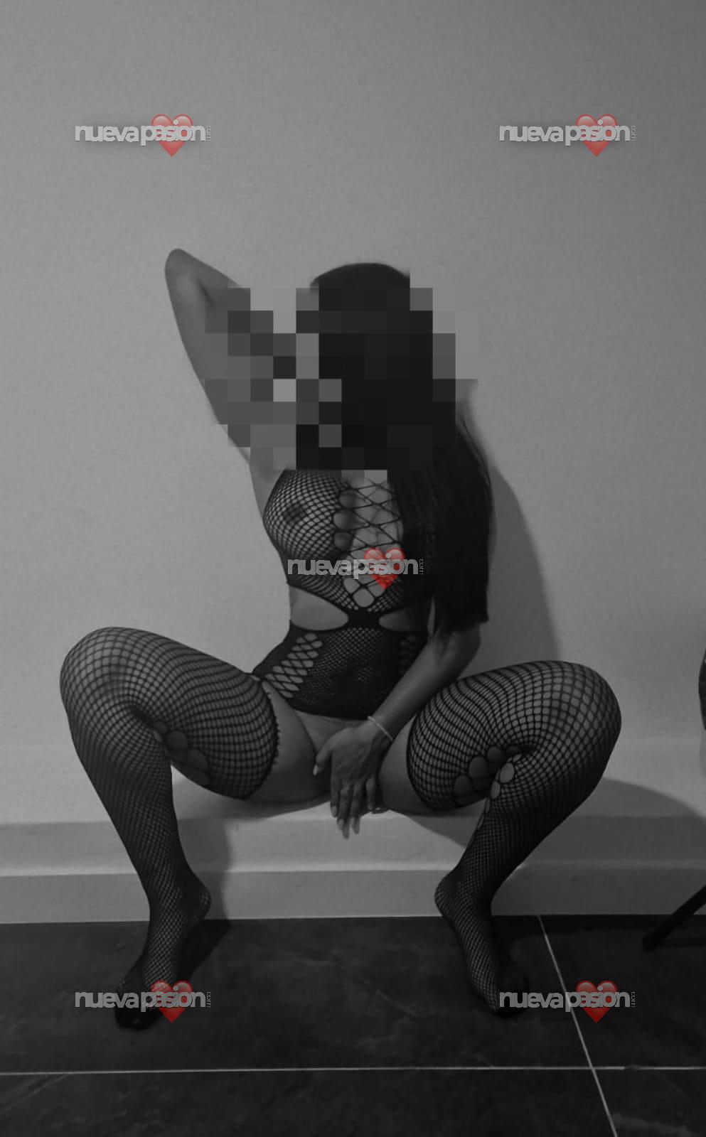 EN  GRANADA  LATINA  ELEGANTE  QUIERO DISFUTAR DE UN BUEN SEXO