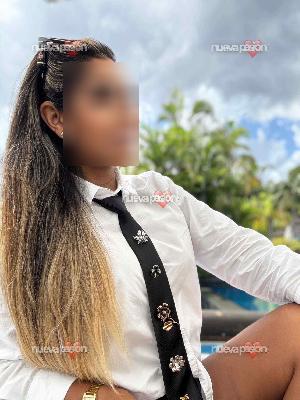 BRASILEÑA DULCE MASAJISTA IMPLICADA