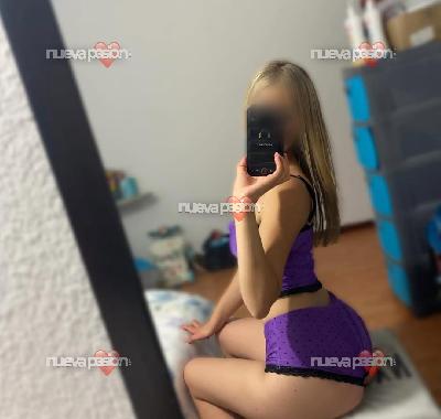 Disfraz de policía sexy y perra en la celda