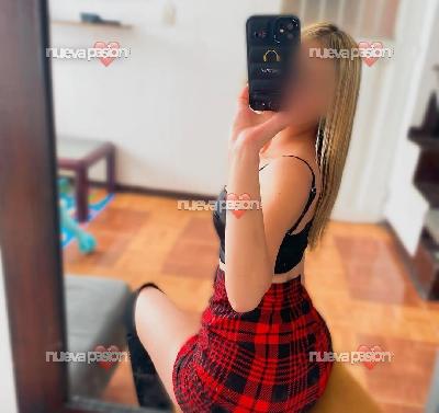 Disfraz de policía sexy y perra en la celda