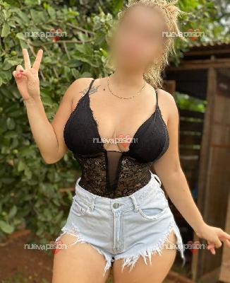 Me toco hasta acabarme mientras me miras y te haces la paja. ¿Te apuntas? 😈🍑