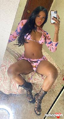 Mulatta diosa ébano experta en principiantes y atención  de parejas