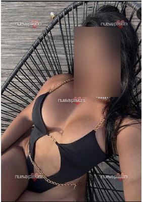 Latina dulce y cariñosa