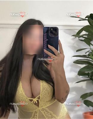 BESOS CON LENGUA MUY CACHONDA