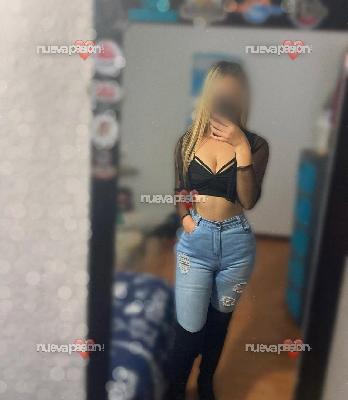 Aquí tienes la Diosa a la que adorar, aquella con la que siempre soñaste.