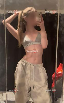 "Eres mi perra, y hoy te uso”  videollamada y chat sexting