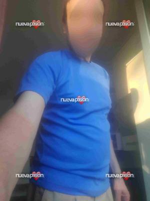 Chico busca mujer para sexo pago