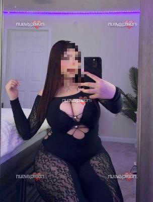 Ana jovencita ardiente y cachondita