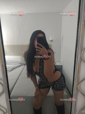 SANTA CRUZ GUAPA CHICA SOLO SALIDA Y COCHE