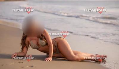 DESEOSA MORBOSA IMPLICADA CACHONDA MUY COMPLACIENTE