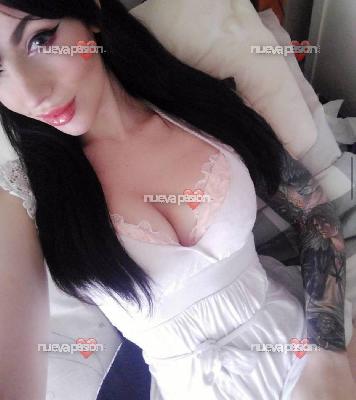 NIÑATA ESPAÑOLA SEXY Y CALIENTE