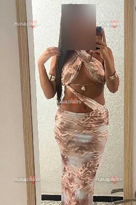 Muy jovencita recién llegada 21 años