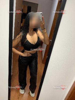 Morenaza,…un bombón…Alejandra