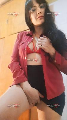 📎 Isabella | Profesional… pero no tan correcta