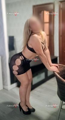 RUBIA DE LUJO MADURITA, ENTREVIAS,  PUENTE DE VALLECAS