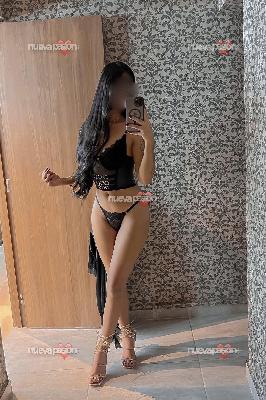 Sara encantadora morena fiestera, Llámame.