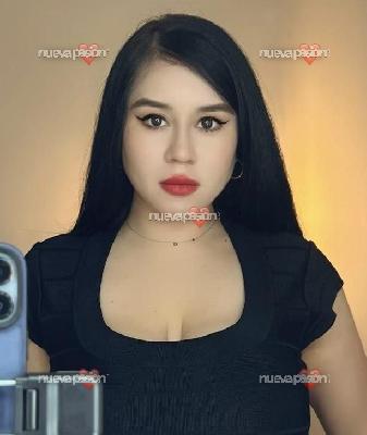 Disfruta de un momento erótico y pasional junto a mi