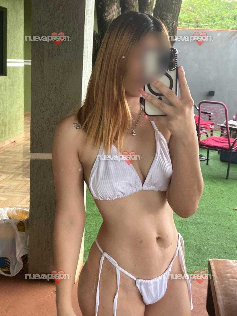 Sol Latina Atractiva chica FOGOSA PARA TI