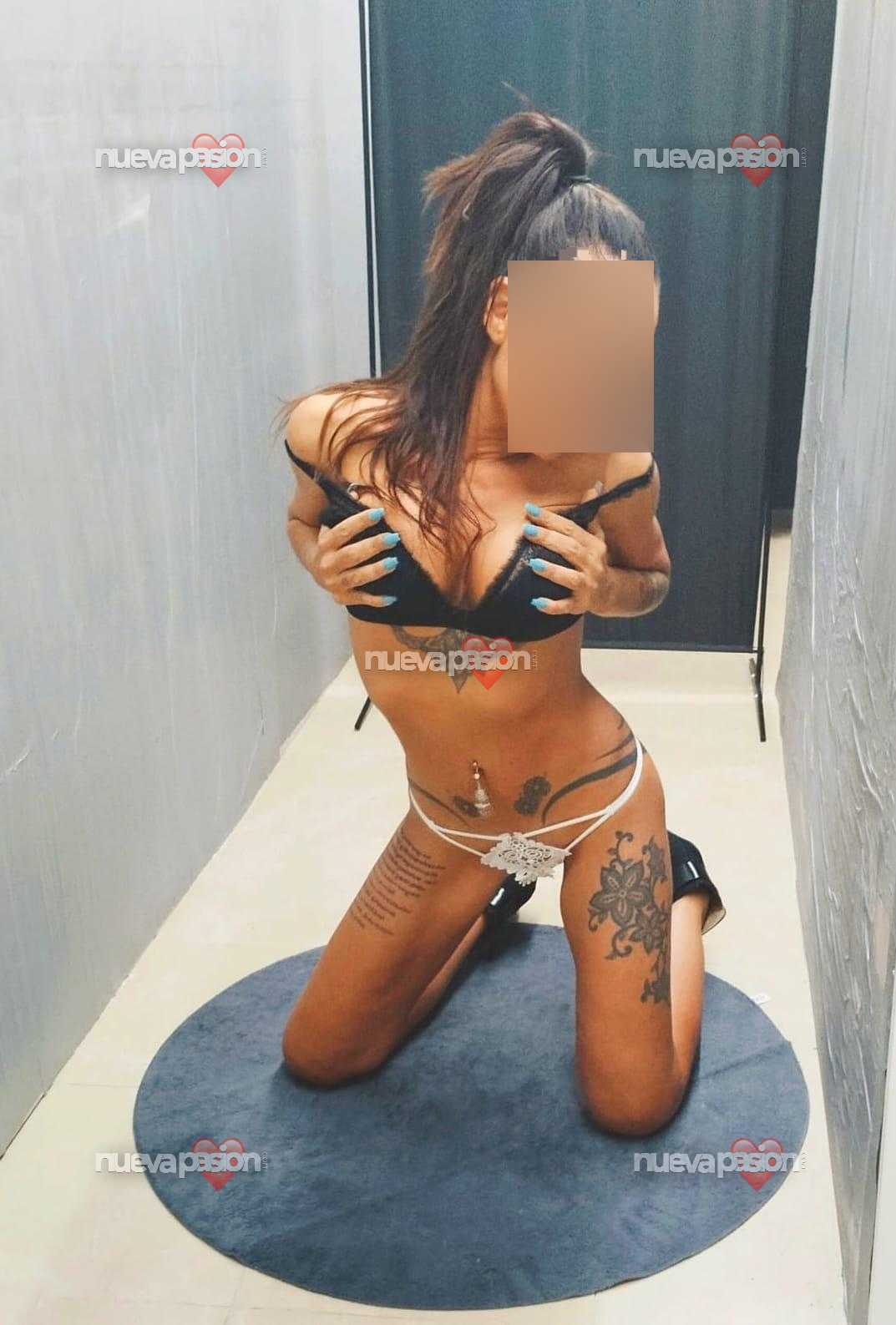 Melisa  valenciana 28 años y Sofía madrileña 35  en Gandía por primera vez