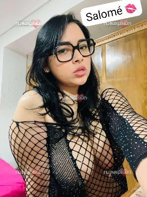 Salome natural fiestera y cariñosa