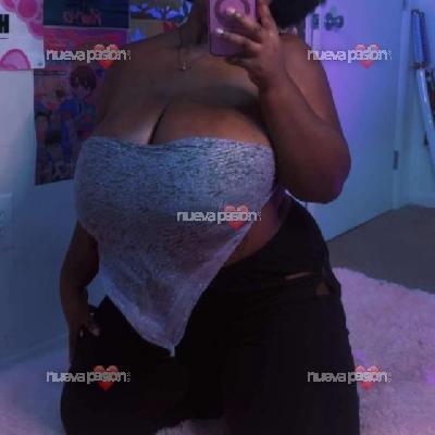 Samantha negrita voluptuosa tetona