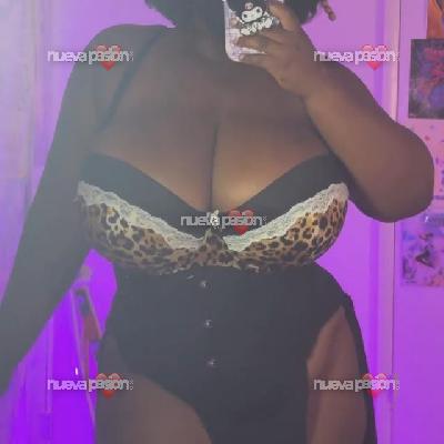 Samantha negrita voluptuosa tetona