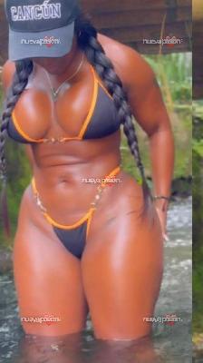 IMPRESIONANTE, INSUPERABLE, IRRESISTIBLE.. ISABELLA MULATA CUBANA