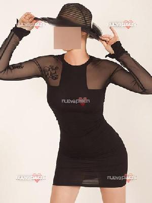 Me llaman la Oreo: me abren, me chupan y me bañan en leche