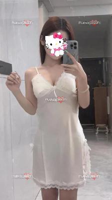 ELEGANTE ACOMPAÑANTE ASIÁTICA EN TORRE DEL MAR