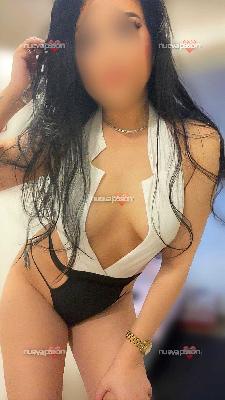 Monica,morena jovencita