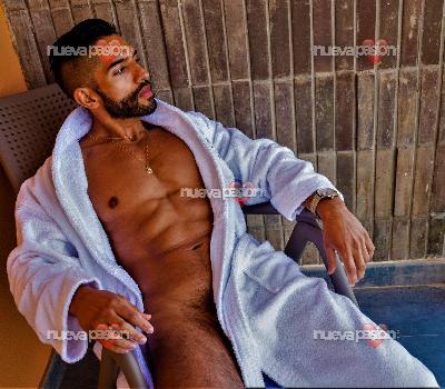 HOMBRE VARONIL SIN LIMITES EN EL PLACER EN VALENCIA  CAPITAL