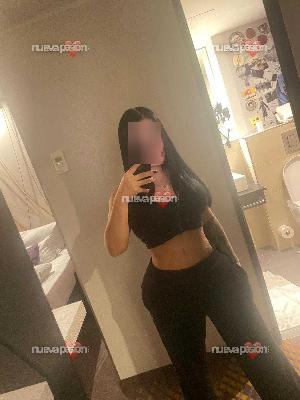 CACHONDA LUJURIOSA Y DESEOSA DE FOLLAR SIN LIMITES