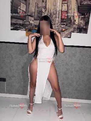 ADARA LATINA FIESTERA, ENCANTADORA, DIVERTIDA Y CARIÑOSA