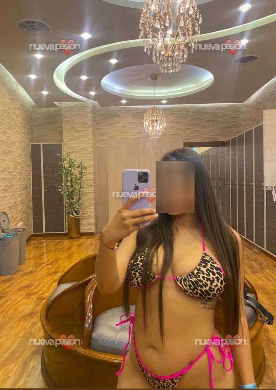 SARA UNA CHICA TRAVIESA EN ALBALAT DE LA RIBERA