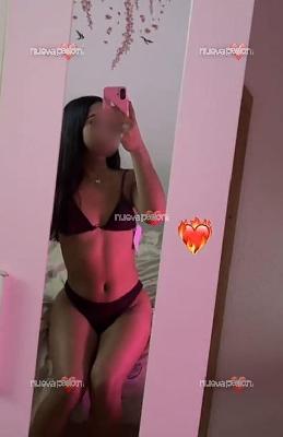 TRANS UNICA EN LA CAMA CACHONDA ARDIENTE QUIERO QUE ME COMAS DURO EN TERRASSA