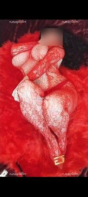 LUCIA DISCRETA Y CARIÑOSA