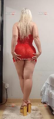 UNICA EN LA CAMA LATINA QUIERE QUE ME COMAS DURO