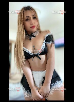 Una preciosa rubia lista para tu cita ideal