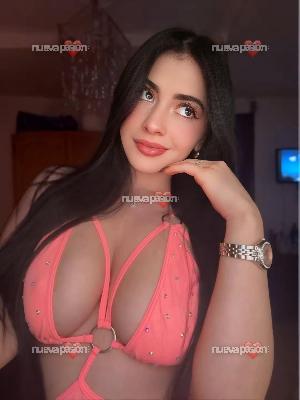 Morena encantadora Dulce y delicada