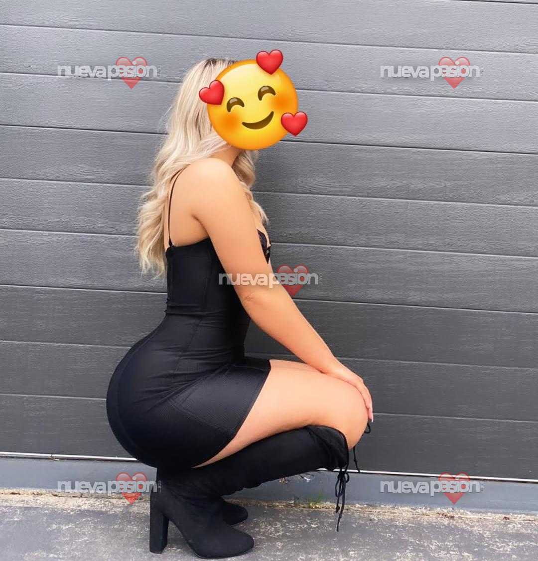 Rubia juguetona