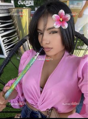 Primera vez novedad delgadita tetona completita fotografías reales y actuales