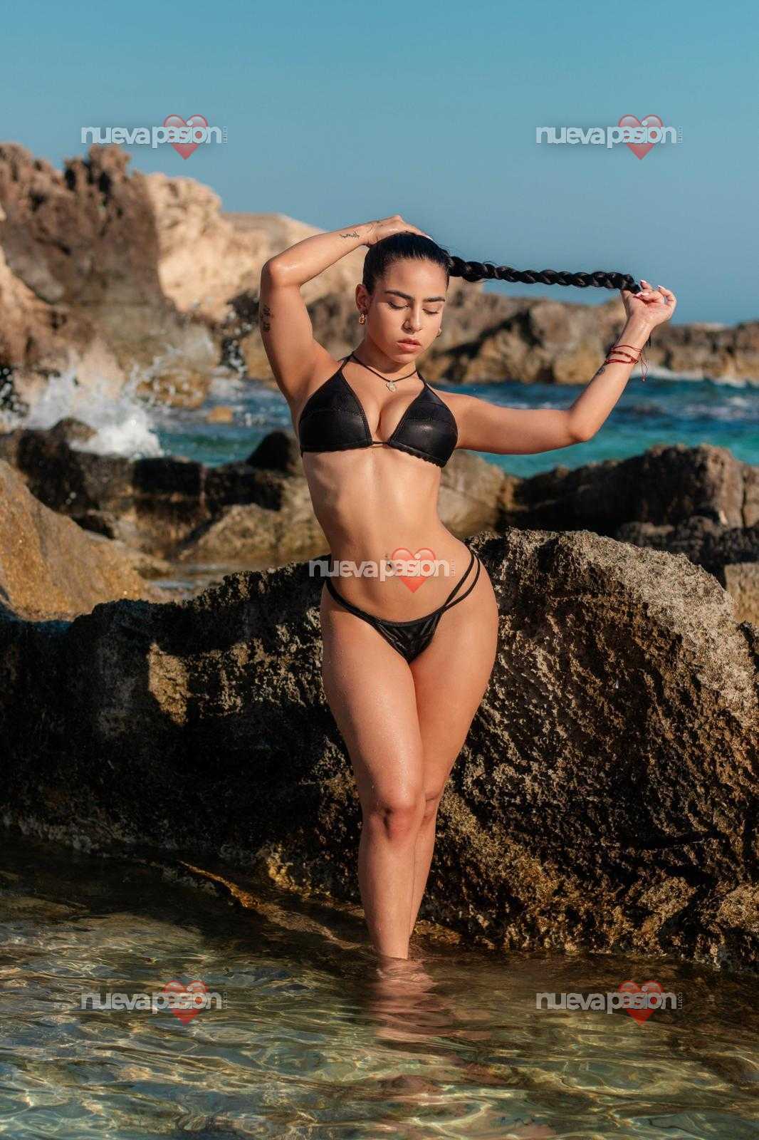 Stefany, dispuesta a cumplir tus fantasías