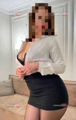 Madurita cariñosa y divertida. Te invita a un encuentro agradable. Te atreves???